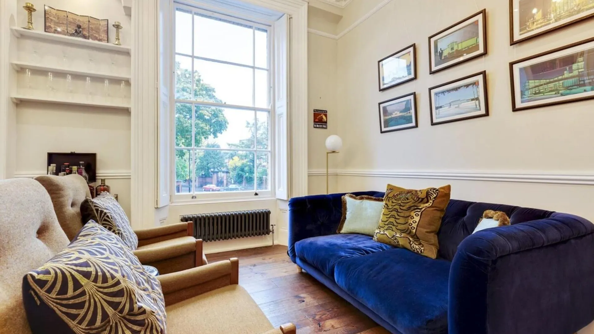 Bright Camberwell Georgian Apartment London