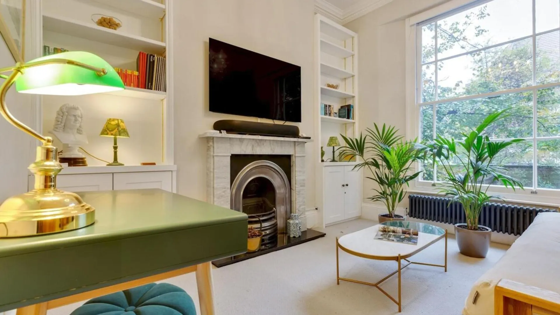 Bright Camberwell Georgian Apartment London