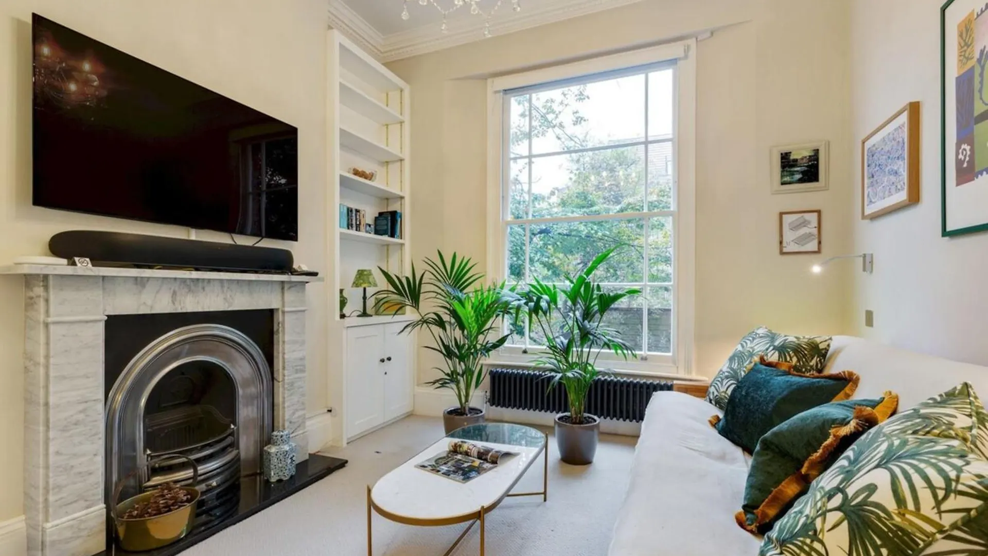 Bright Camberwell Georgian Apartment London